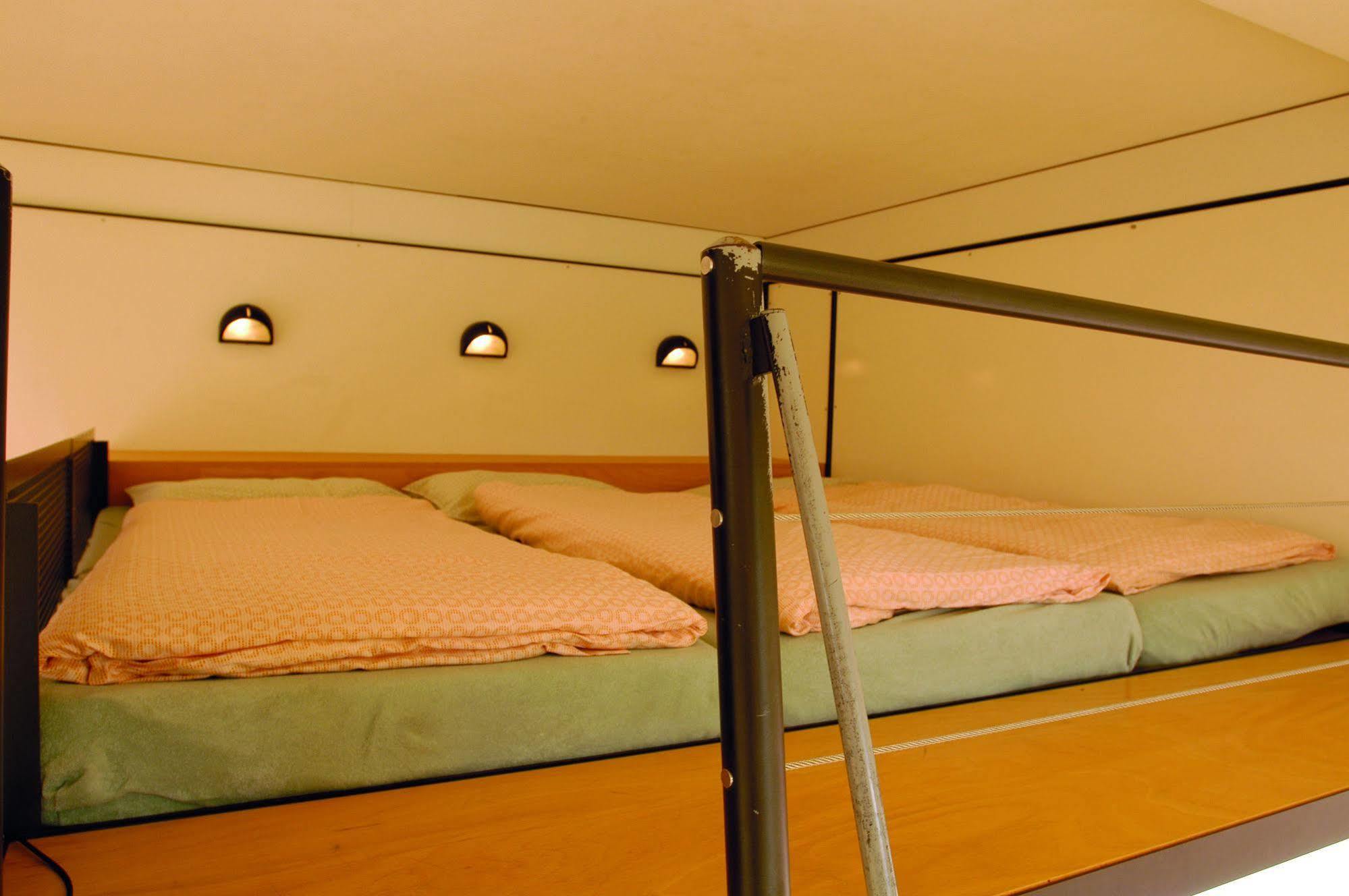 Solothurn Youth Hostel מראה חיצוני תמונה